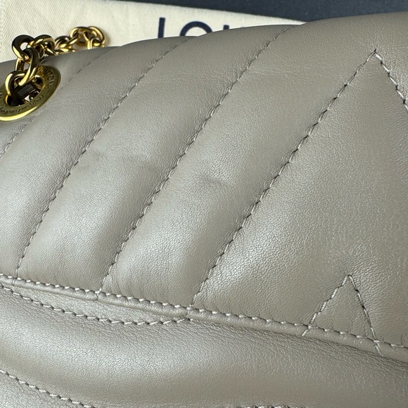 Louis Vuitton Beige Quilted Leather Bag - Picture 7 of 10
